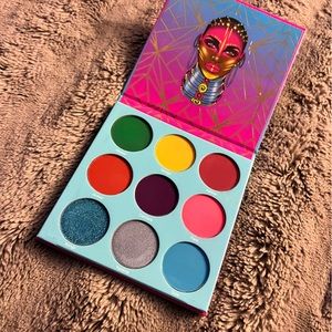 Juvias place the warrior 3 eyeshadow palette